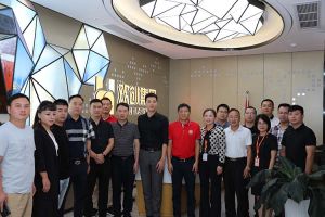 欢迎宜春市团委书记、商会及青企等一行领导莅临开云官方注册-开云kaiyun（中国）
人力集团指导
